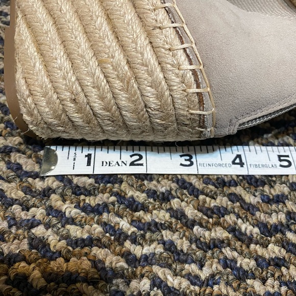 Gentle Souls NWOT Espadrille Wedge Suede Sandals Sz 10‎  Price is firm - Picture 5 of 5